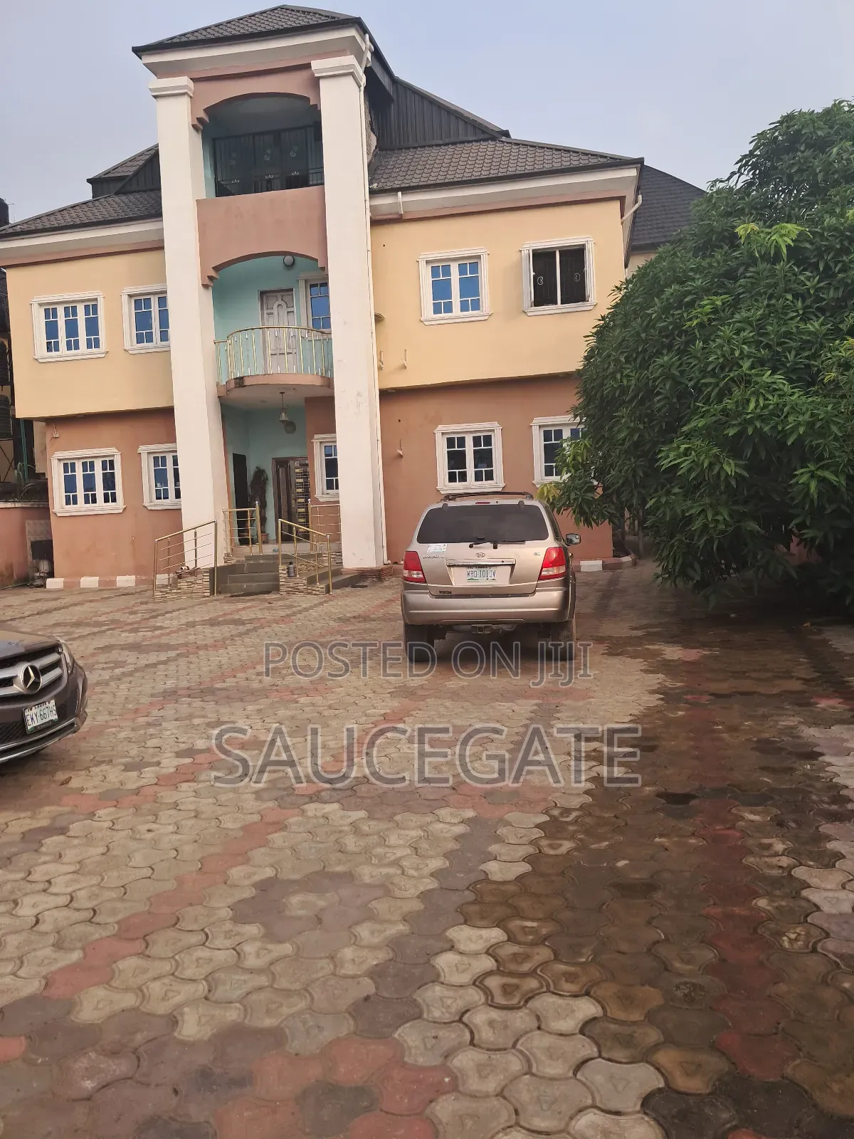 5bdrm Duplex in Newsite Satellite for sale in Satellite Town