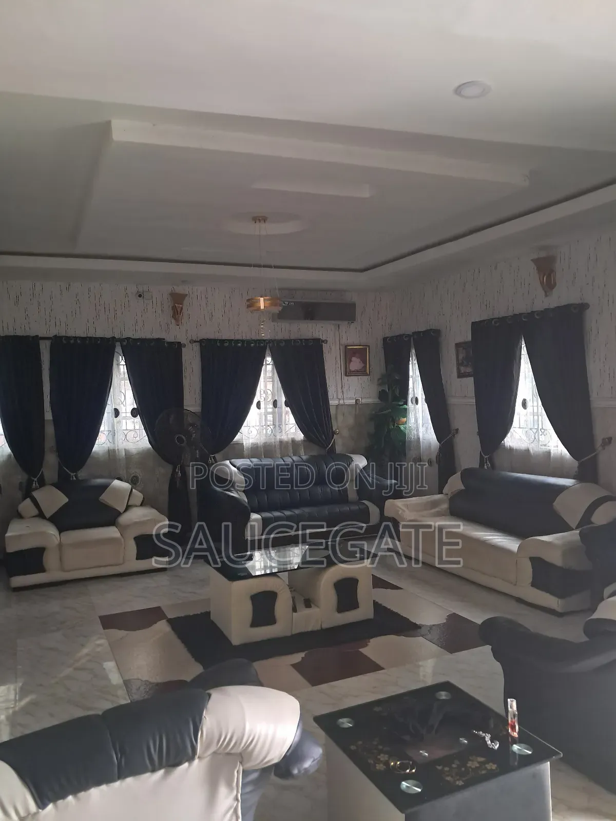 5bdrm Duplex in Newsite Satellite for sale in Satellite Town