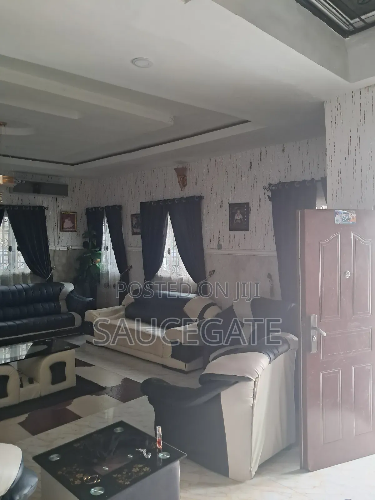 5bdrm Duplex in Newsite Satellite for sale in Satellite Town