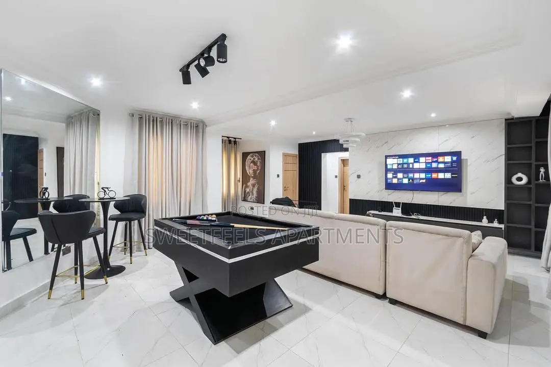 Beautiful 2 Bedroom Apartment With Snooker Board in Lekki Phase 1