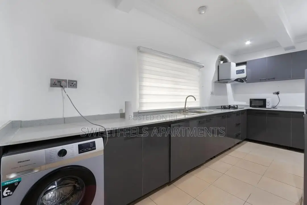 Beautiful 2 Bedroom Apartment With Snooker Board in Lekki Phase 1