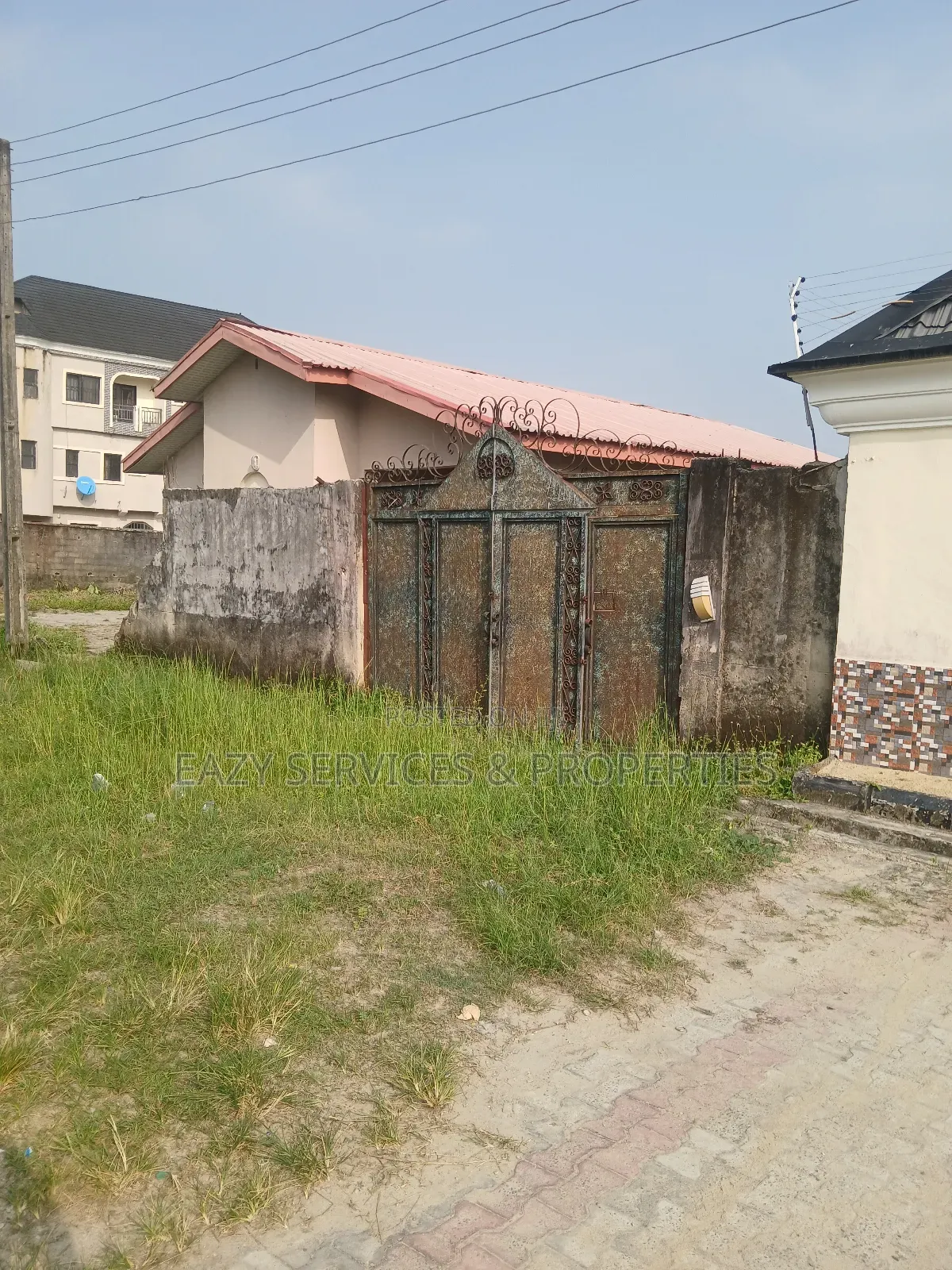 5bdrm Bungalow in Gated And Secured, Ajah for sale in Ajah