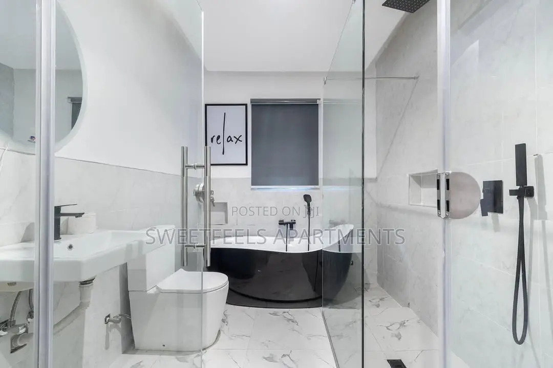 Posh 2 Bedroom Maisonette With Ps5, Snooker, Table Tennis, Air Hockey in Lekki Phase 1