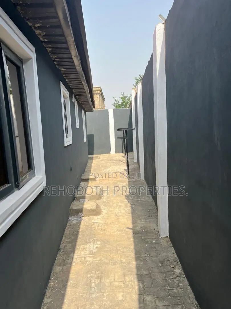 2bdrm Bungalow in Dove Estate, Akala Express for rent in Akala Express