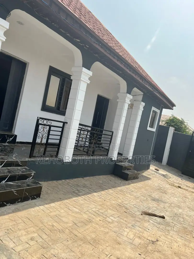 2bdrm Bungalow in Dove Estate, Akala Express for rent in Akala Express