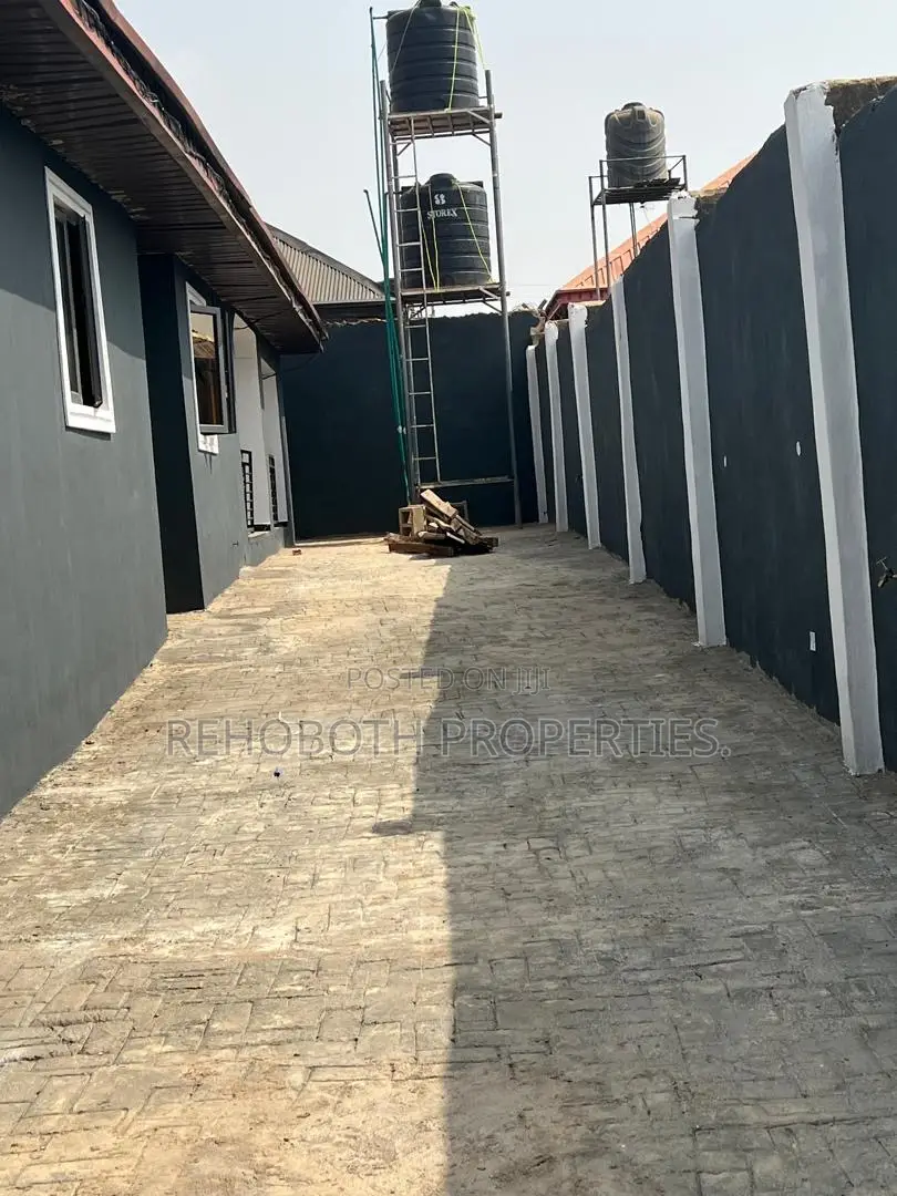 2bdrm Bungalow in Dove Estate, Akala Express for rent in Akala Express