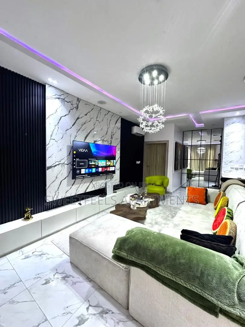 Cozy 2 Bedroom Apartment With Ps5, Gym, Swimming Pool in Lekki Expressway