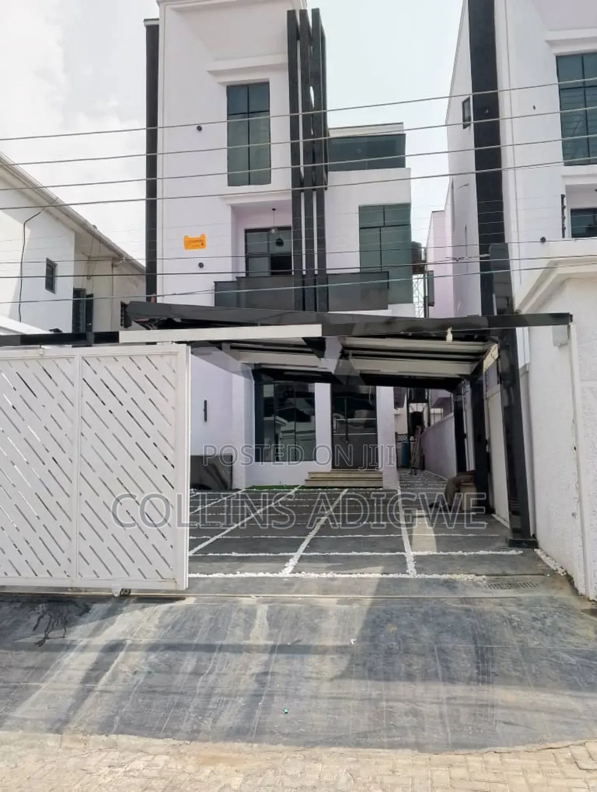 5bdrm Duplex in Before Round About, Chevron for sale in Chevron