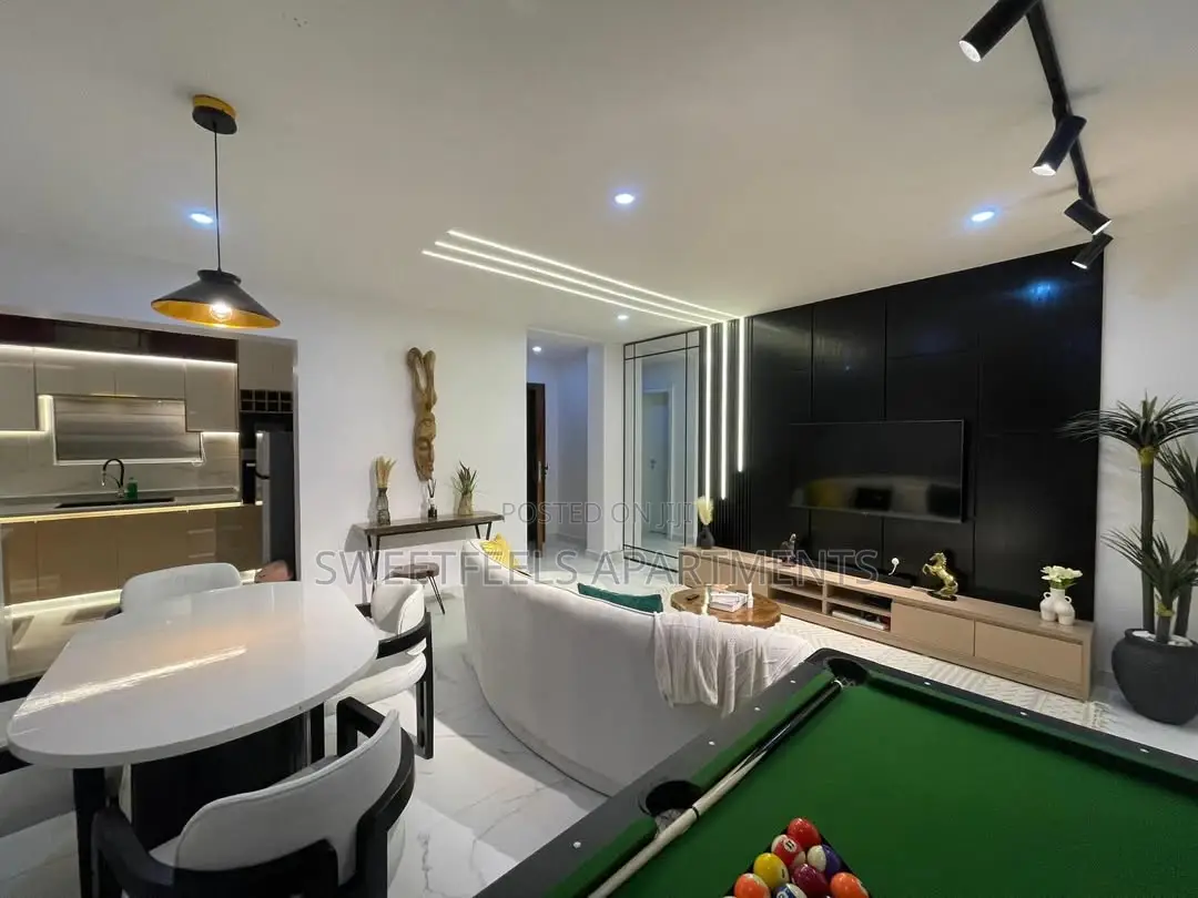 Cozy 1 Bedroom Apartment With Snooker Board, Swimming Pool in Lekki Phase 1