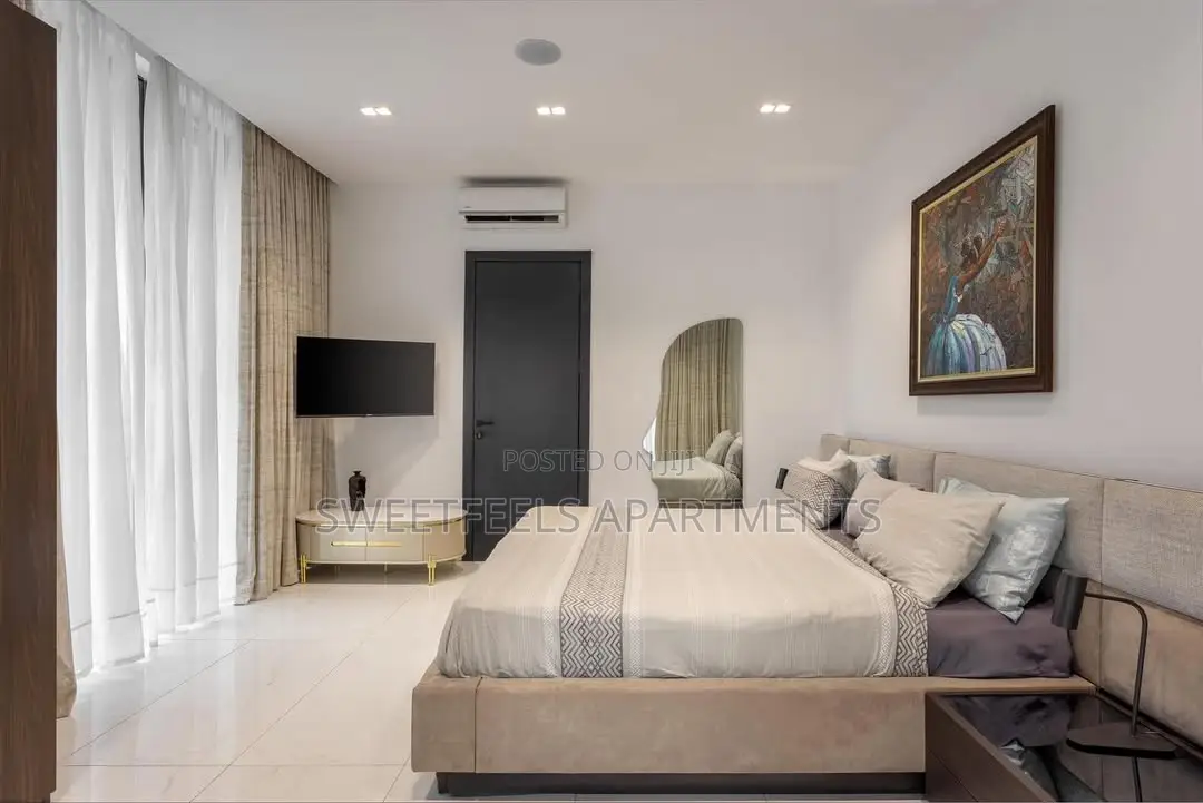 Luxurious 2 Bedroom Maisonette With Swimming Pool and Gym in Lekki Phase 1