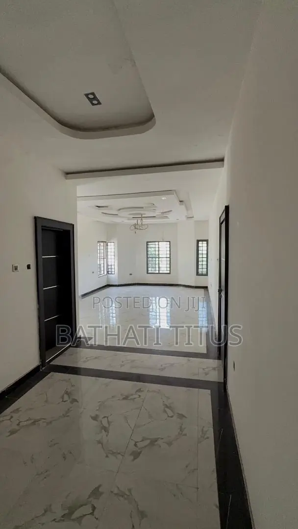 4bdrm Duplex in Wuye for sale in Wuye
