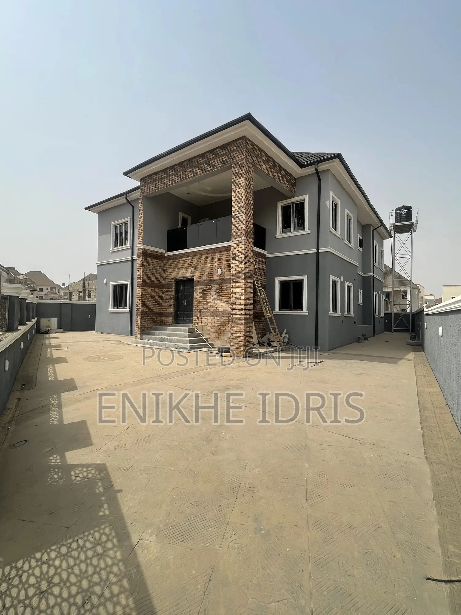 5bdrm Duplex in Rock, Sabon Lugbe for sale in Sabon Lugbe