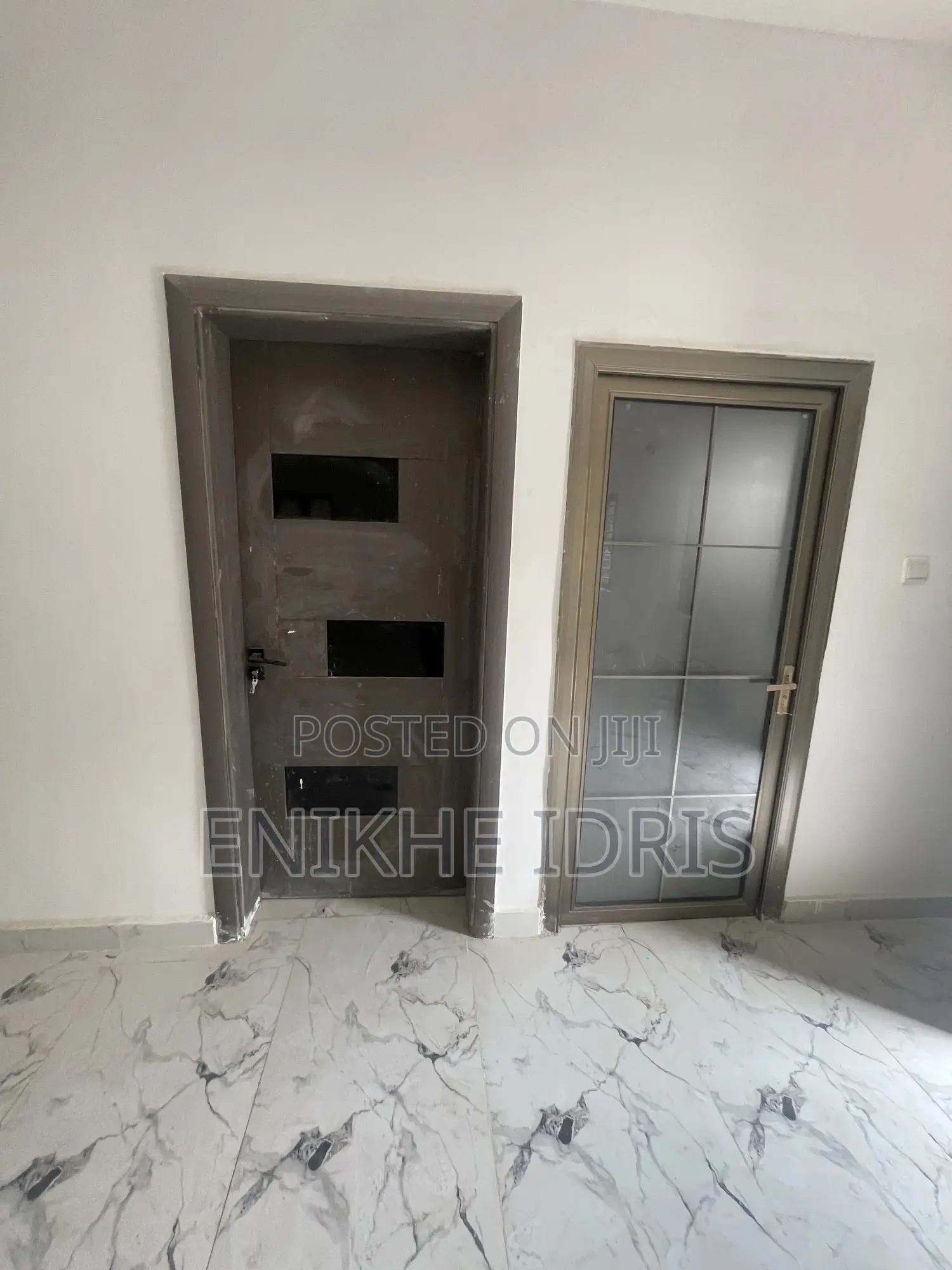 5bdrm Duplex in Rock, Sabon Lugbe for sale in Sabon Lugbe
