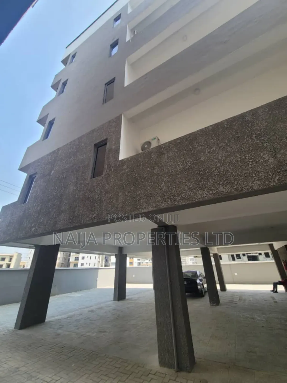 2bdrm Apartment in Off Freedom Way, Lekki Phase 1 for rent in Lekki Phase 1