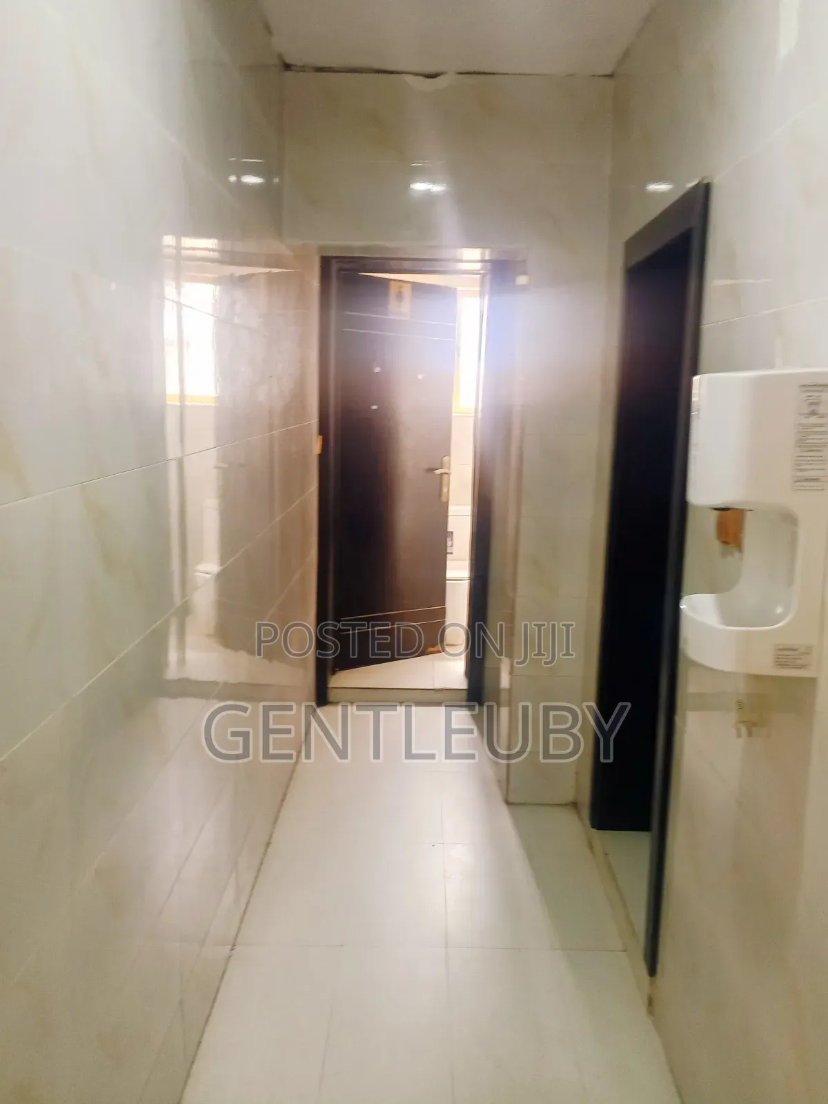 Office Space for Rent at Lekki Phase 1 in Lekki Phase 1