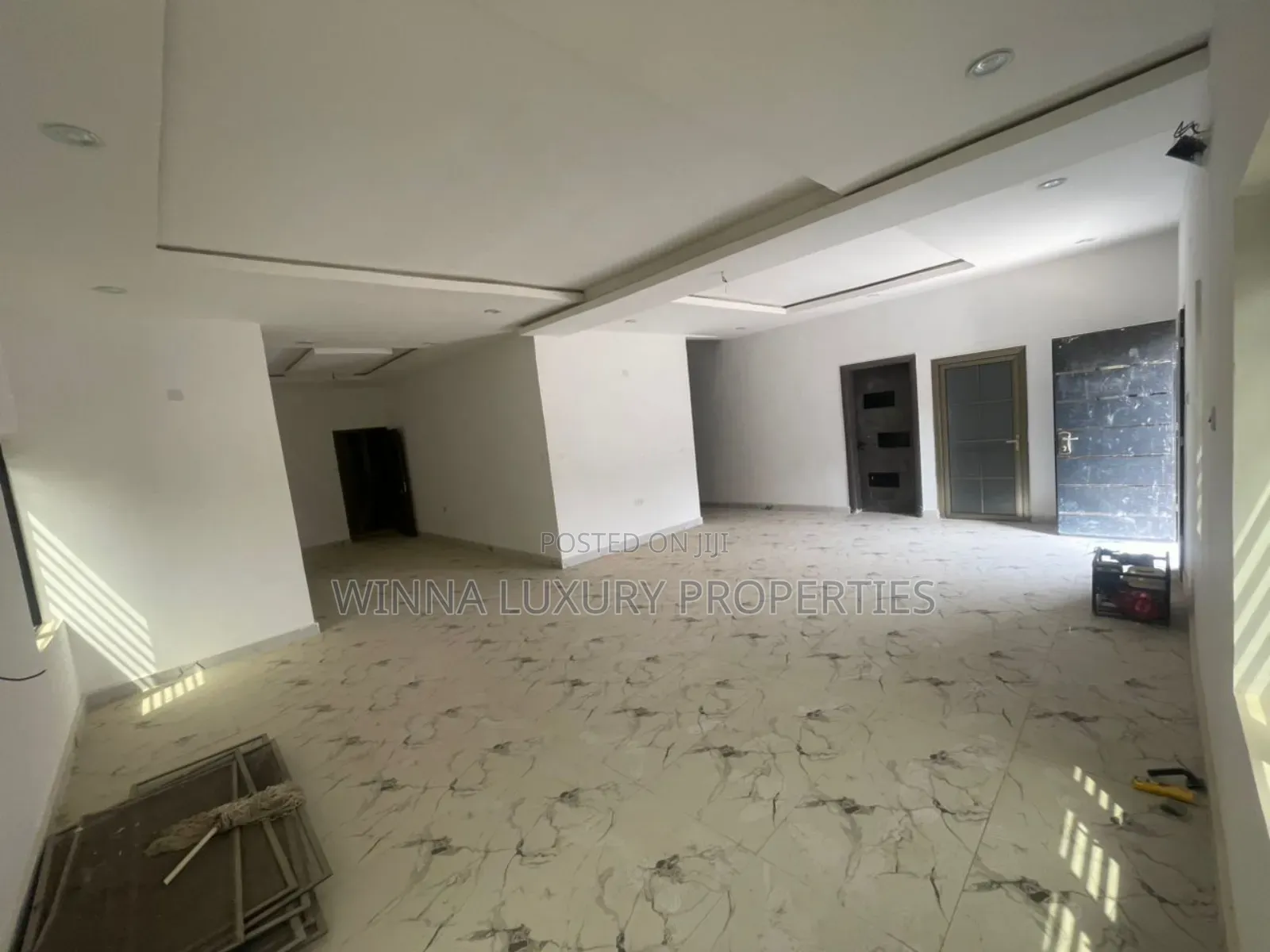5bdrm Duplex in Nut Opposite River, Lugbe District for sale in Lugbe District