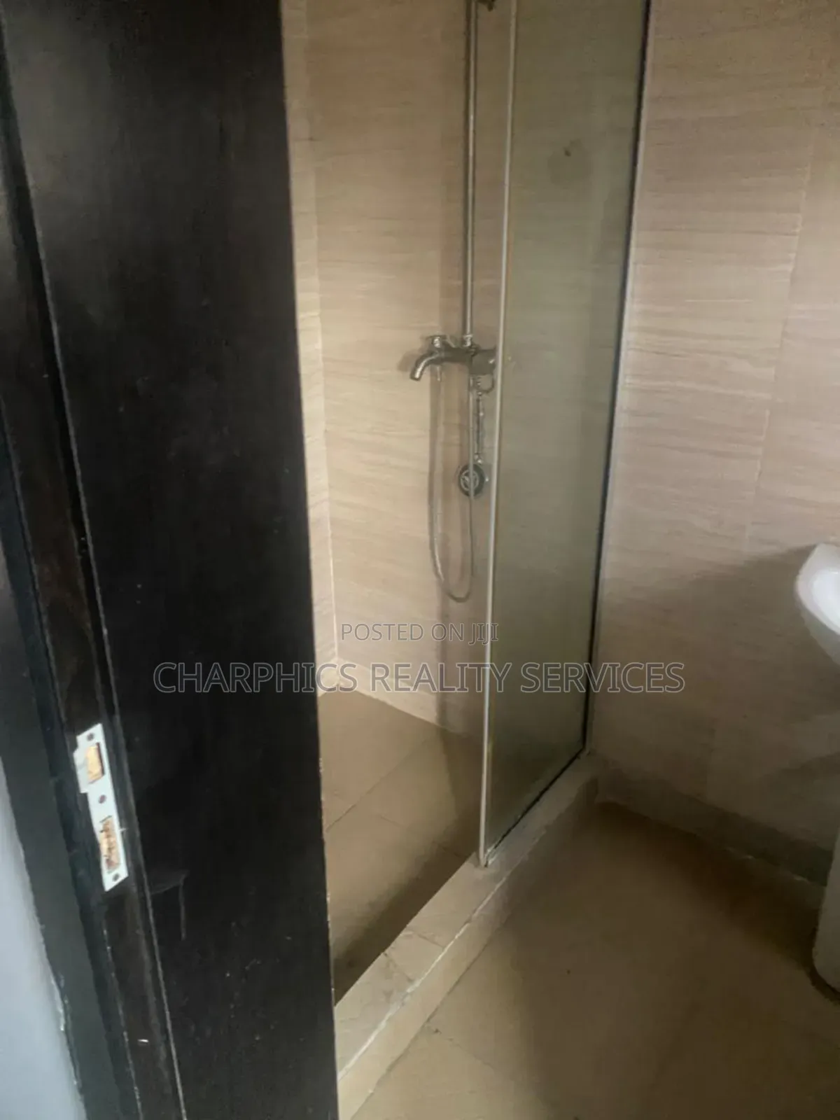 2bdrm Apartment in Lekki Phase 2 for rent in Lekki Phase 2