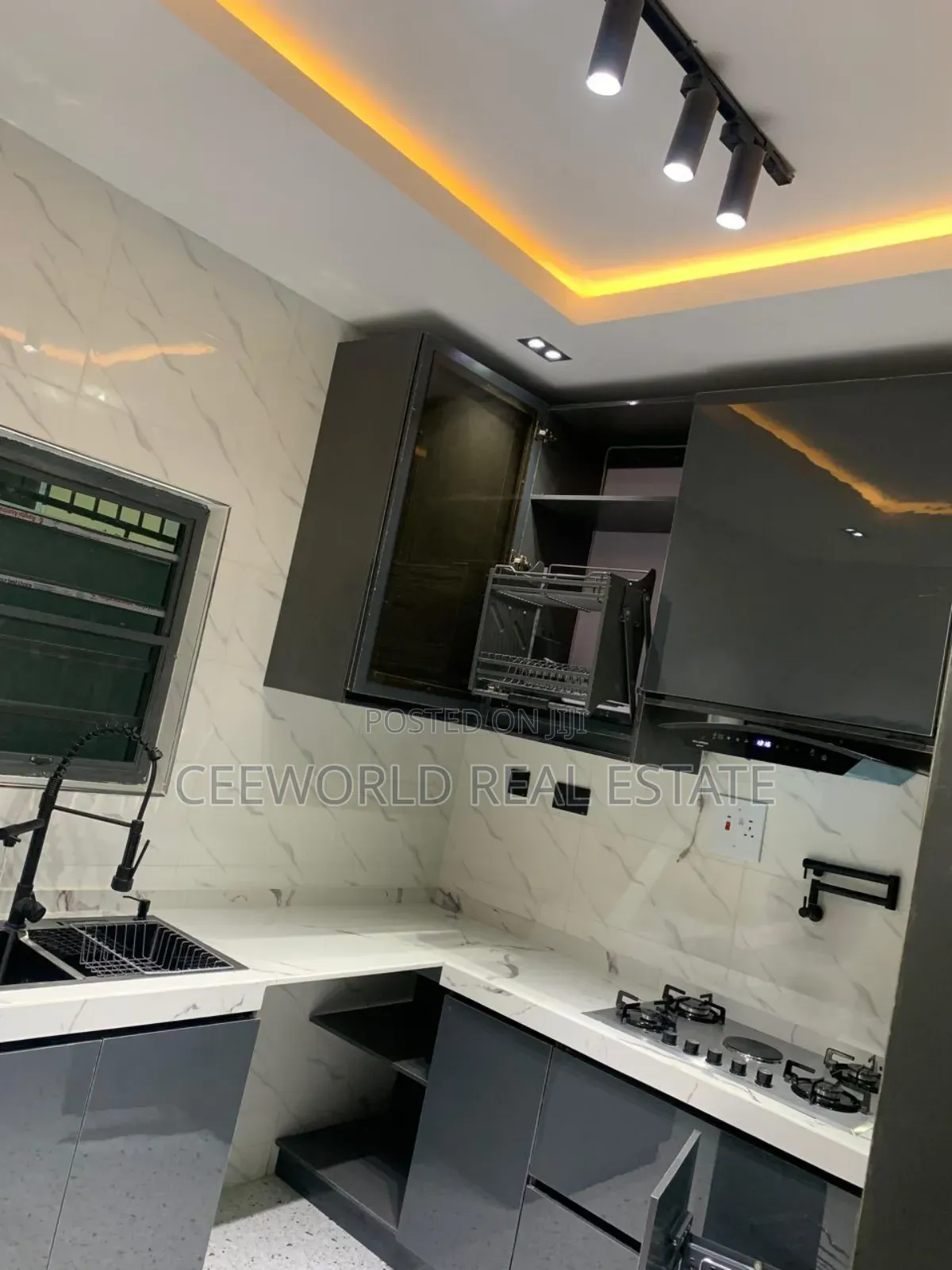 2bdrm Duplex in Calton Gate Estate, Akobo for sale in Akobo