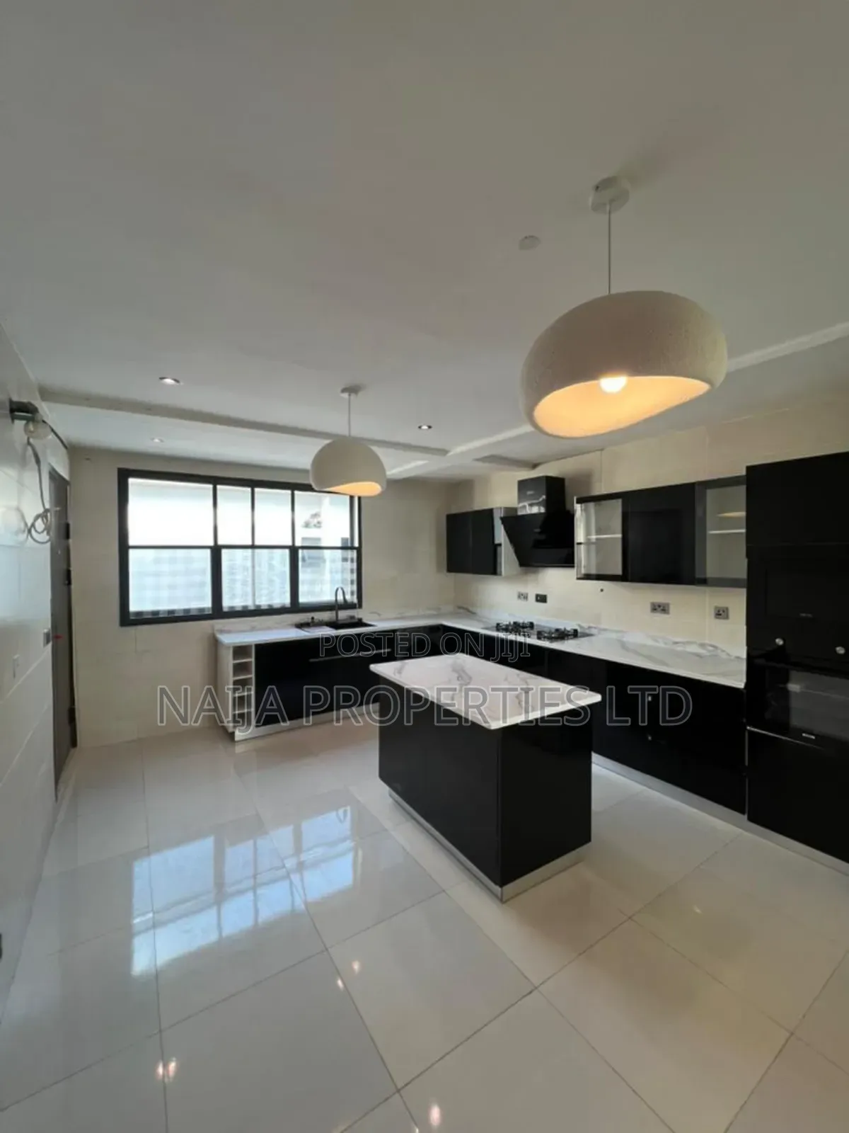 3bdrm Penthouse in Lekki Phase 1 for sale in Lekki Phase 1