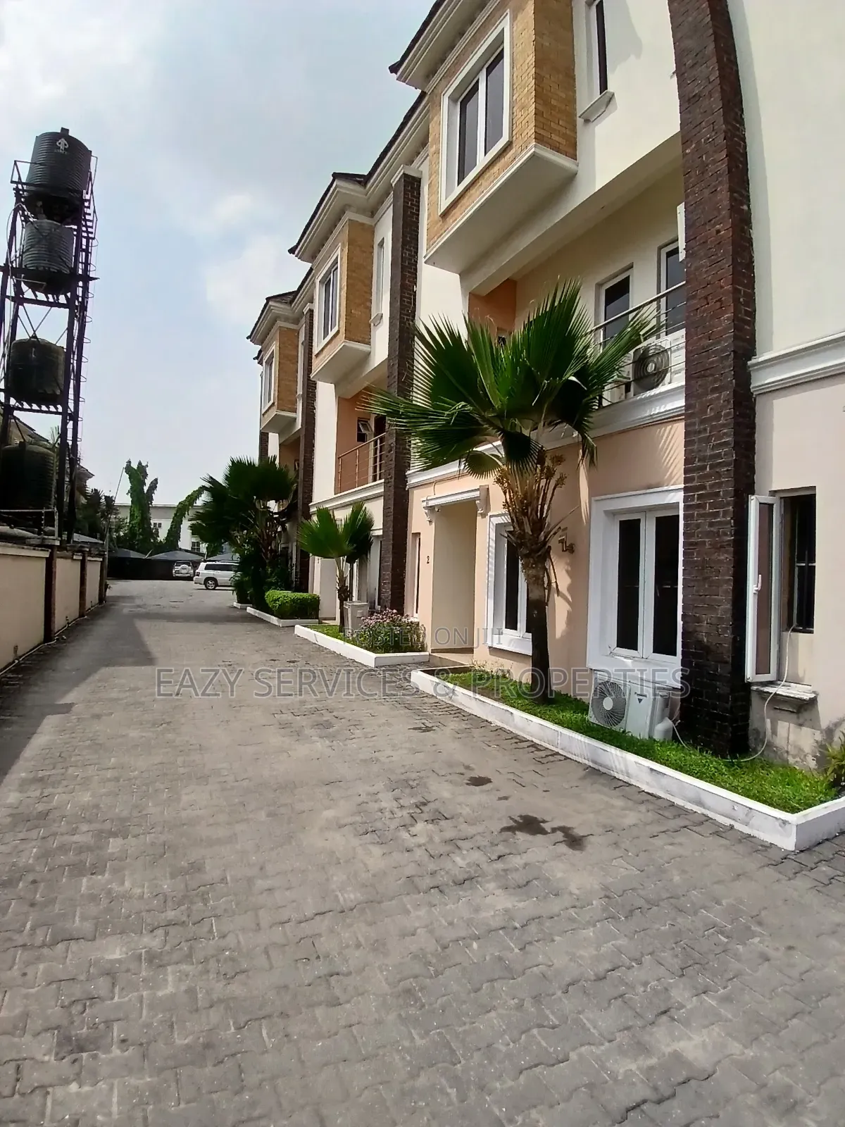 4bdrm Duplex in Abiola'S Court, Osapa london for sale in Osapa london