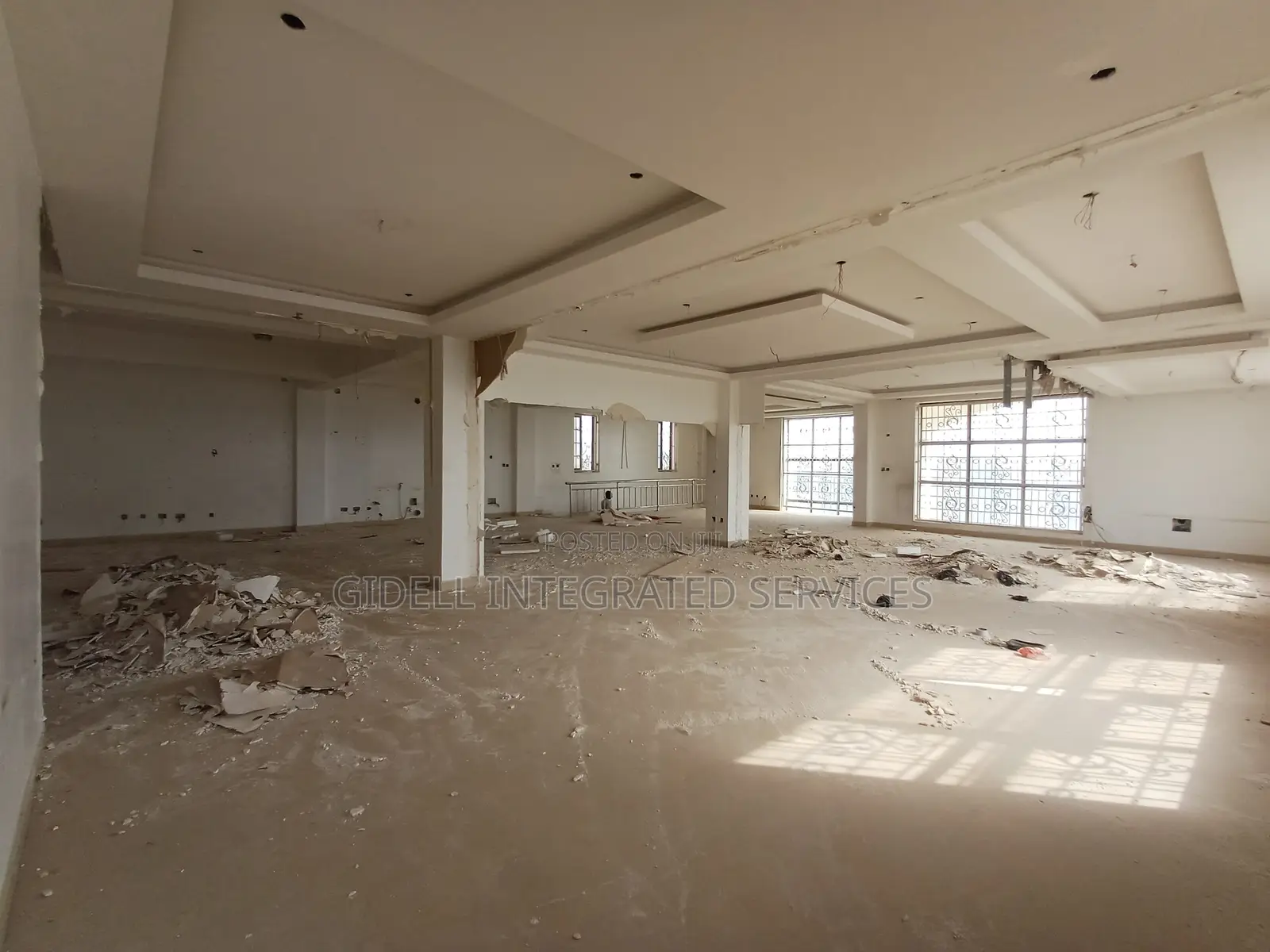 181sqm Space on the First Floor in a Strategic Location in Mabushi
