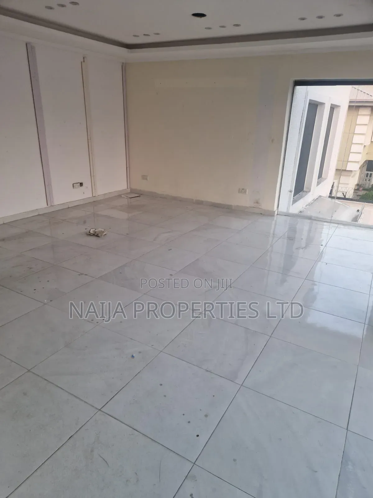250sqm Office Space Off Adebayo Doherty Road Lekki Phase 1 for Rent in Lekki Phase 1