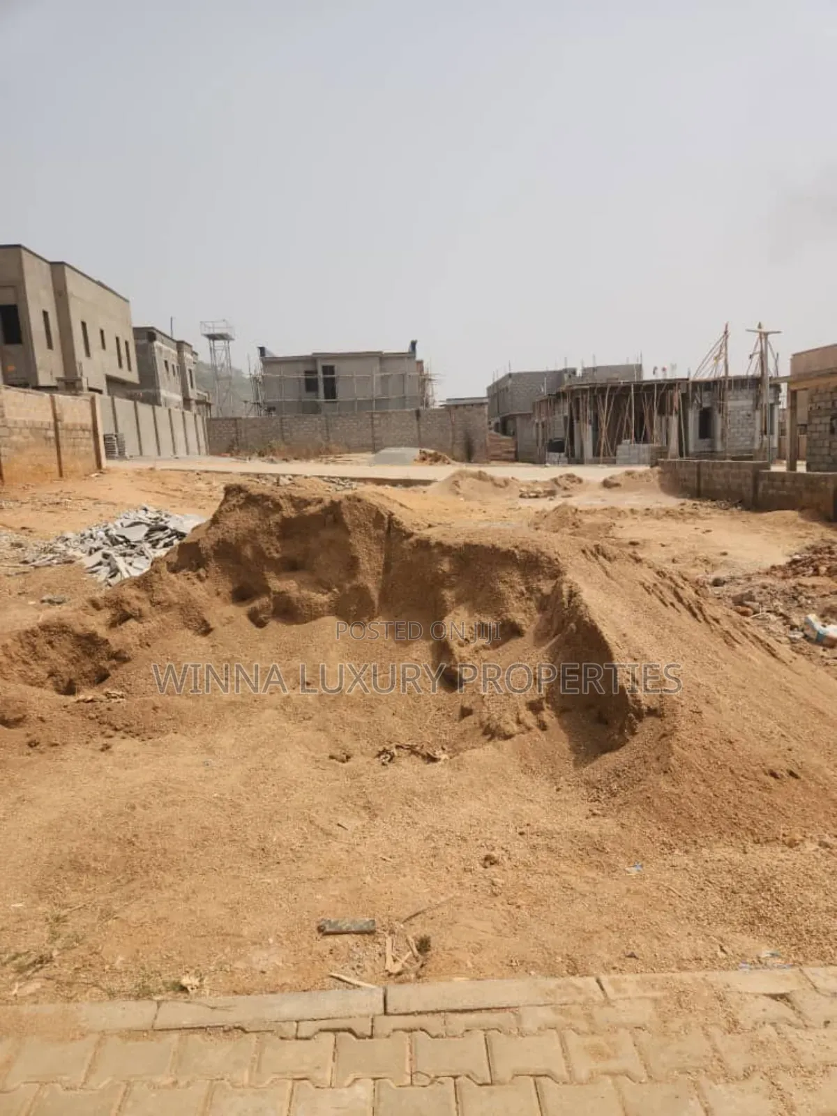500sqm Land Inside a Tarred Estate in Katampe Extension
