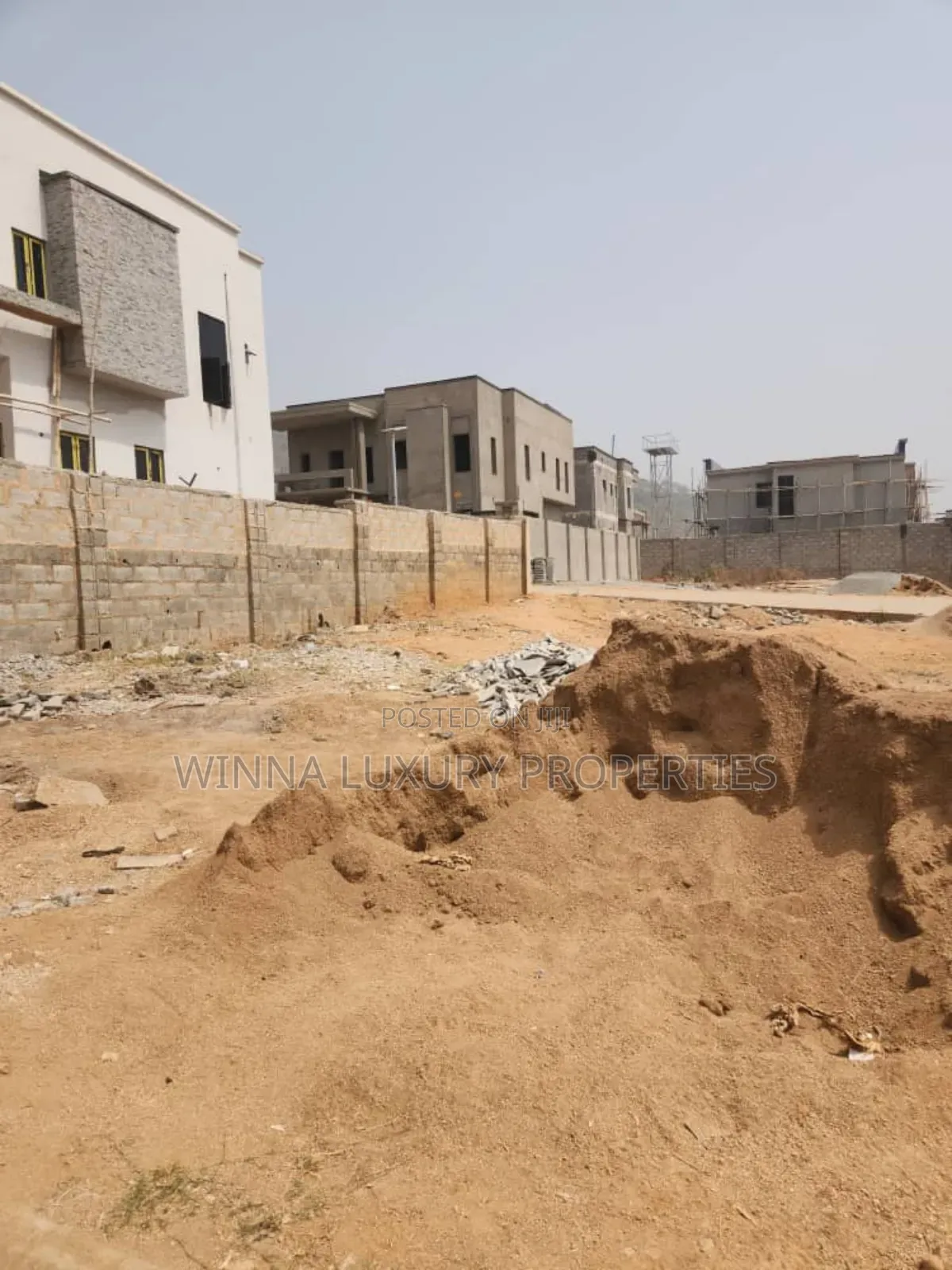 500sqm Land Inside a Tarred Estate in Katampe Extension