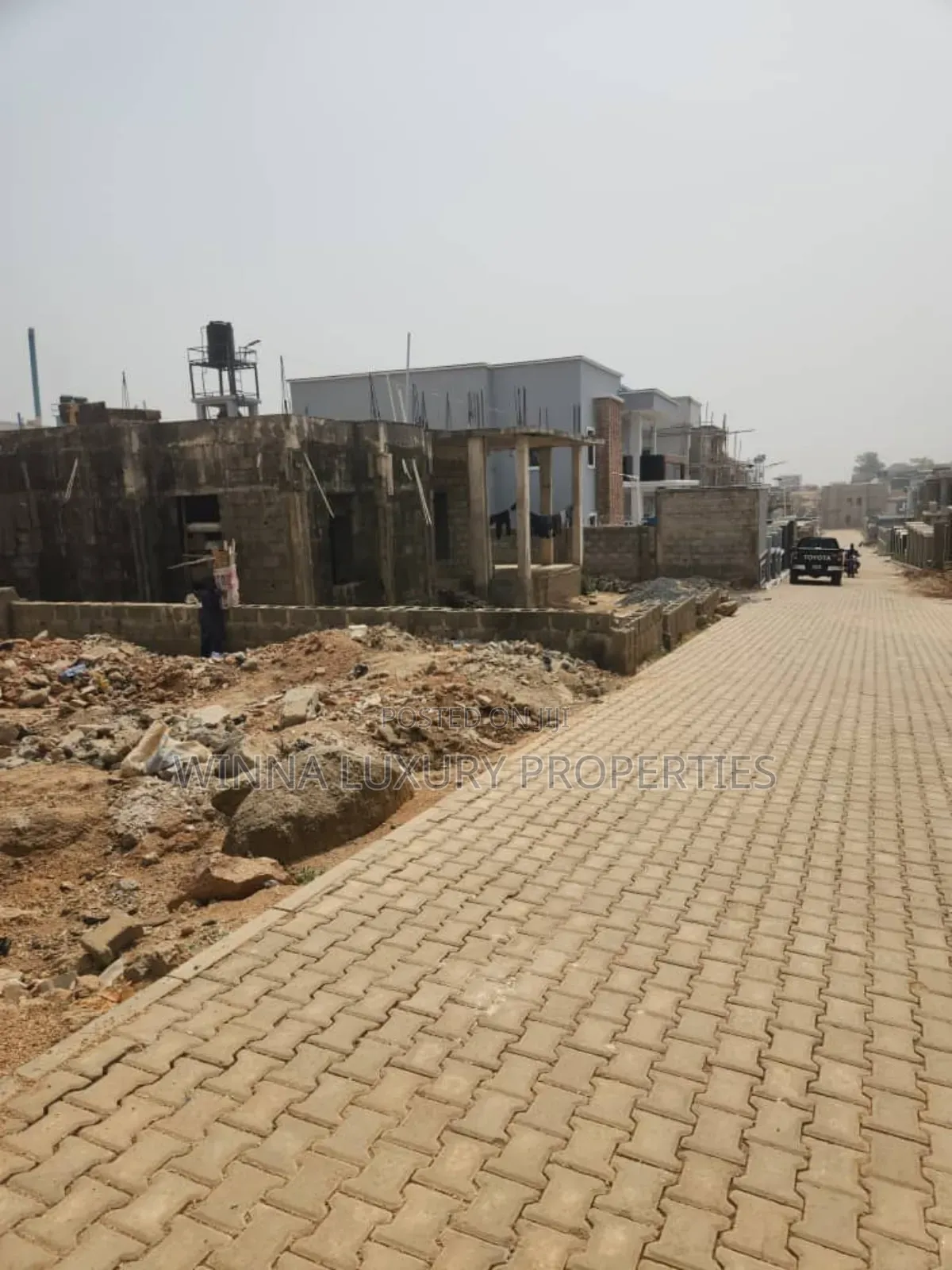 500sqm Land Inside a Tarred Estate in Katampe Extension