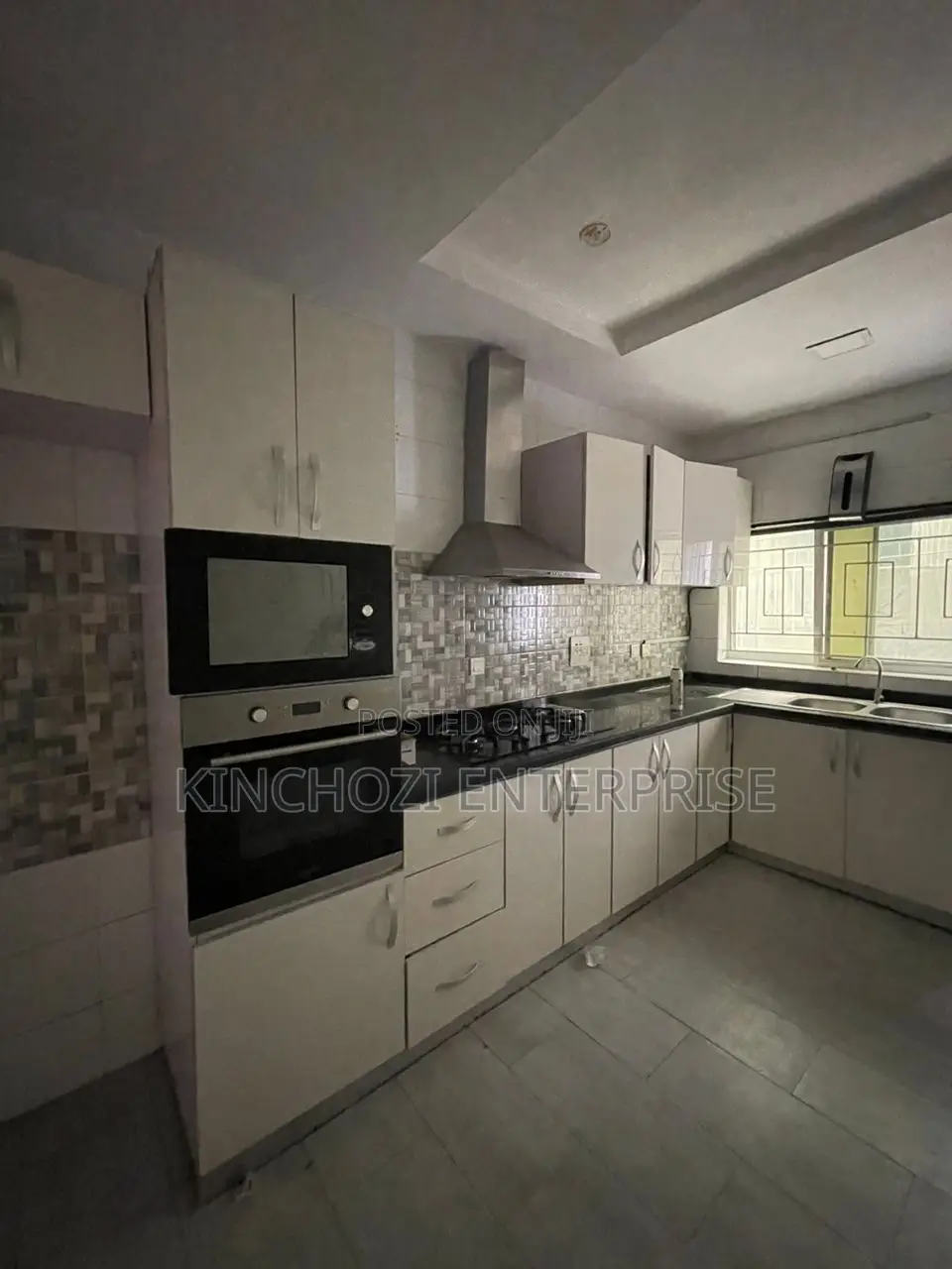 3bdrm Apartment in Lekki Enclave Road, Ikate for rent in Ikate