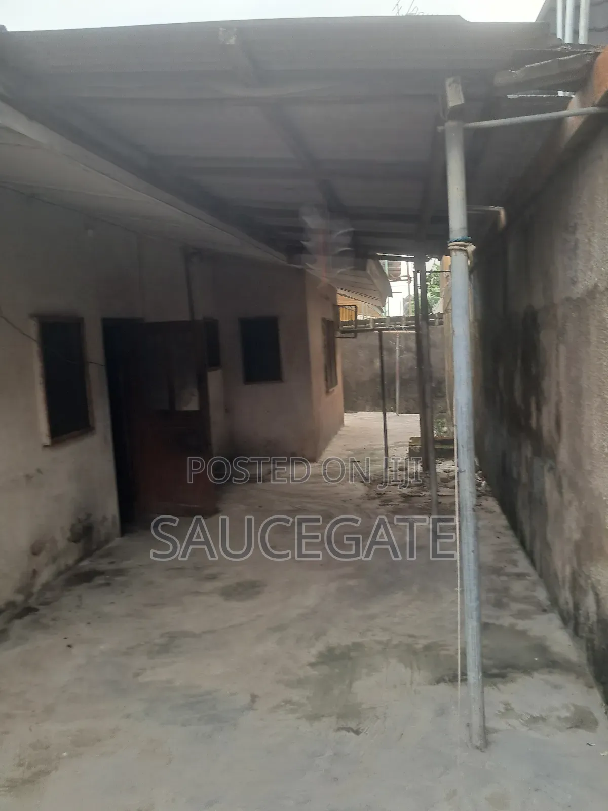 4bdrm Bungalow in Mobil Estate, Satellite Town for sale in Satellite Town