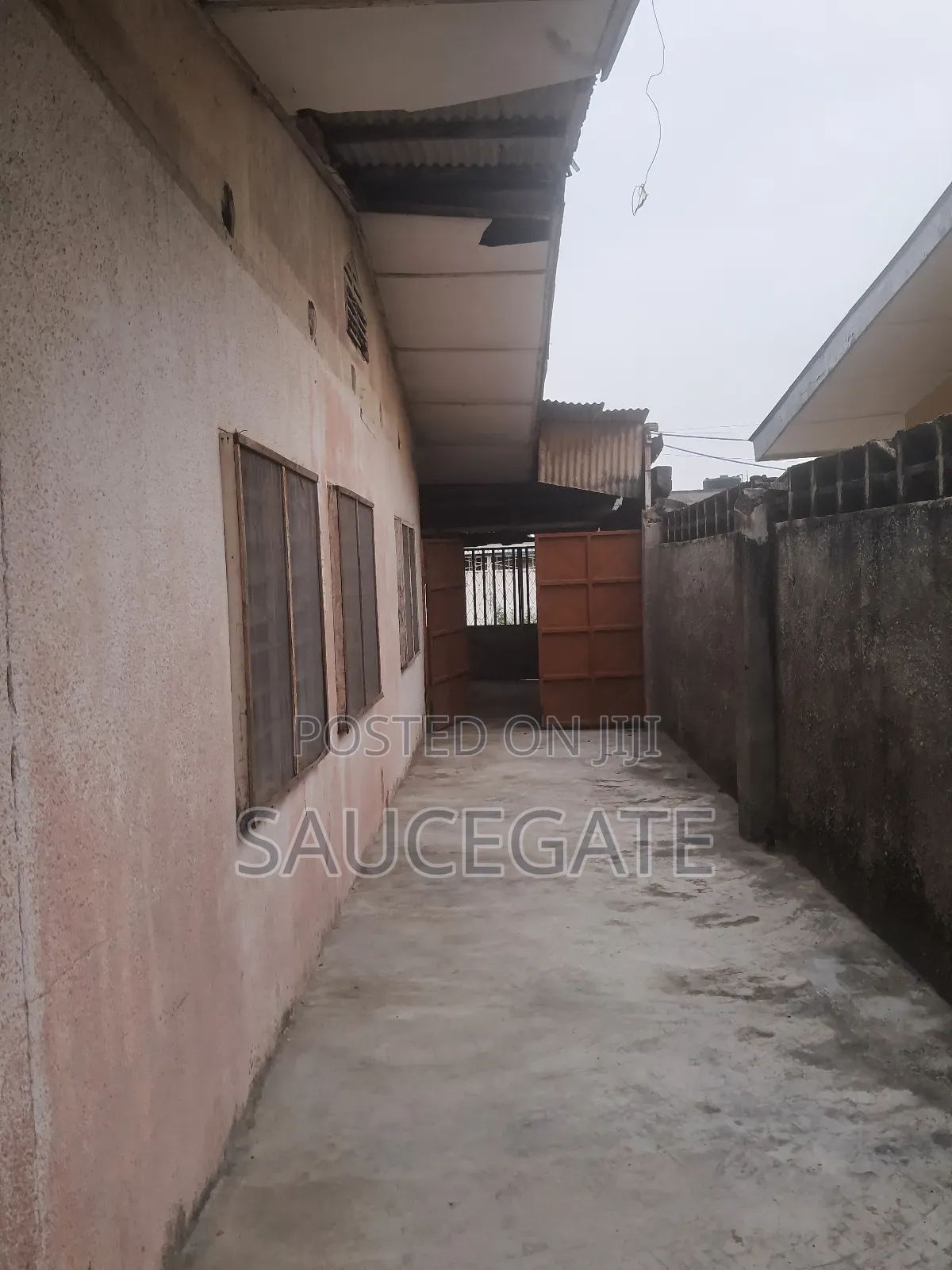4bdrm Bungalow in Mobil Estate, Satellite Town for sale in Satellite Town