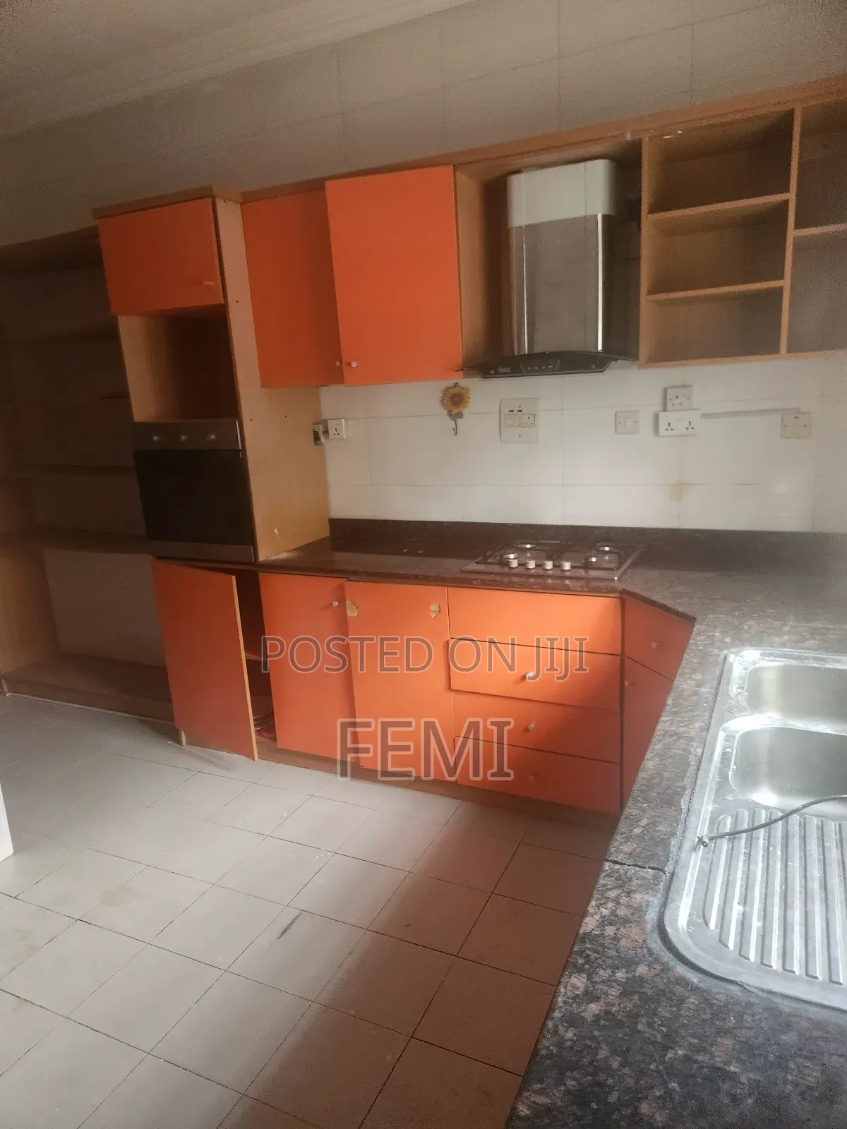 4bdrm Townhouse / Terrace in Creek Lane Estate, Agungi for rent in Agungi