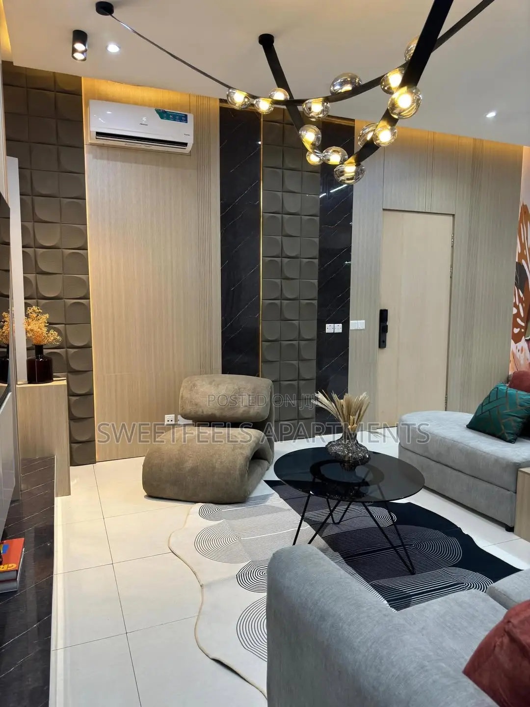 1 Bedroom Ps5, Rooftop Arena, City View, Swimming Pool and Gym in Lekki Phase 1