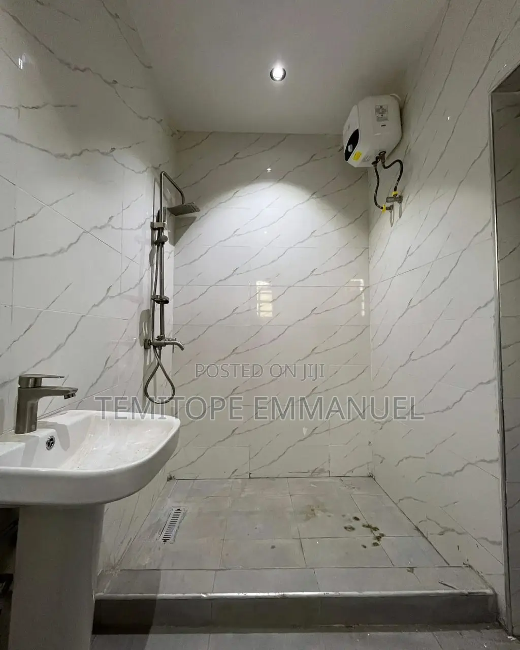Furnished 3bdrm Apartment in Gbagada Lagos for sale in Gbagada