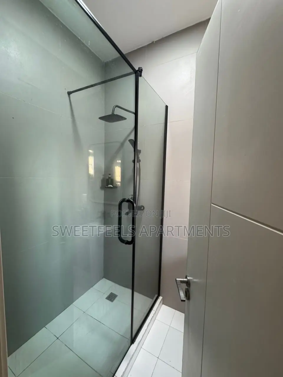 Luxury 2 Bedroom Apartment on the 5th Floor With City View in Victoria Island Extension
