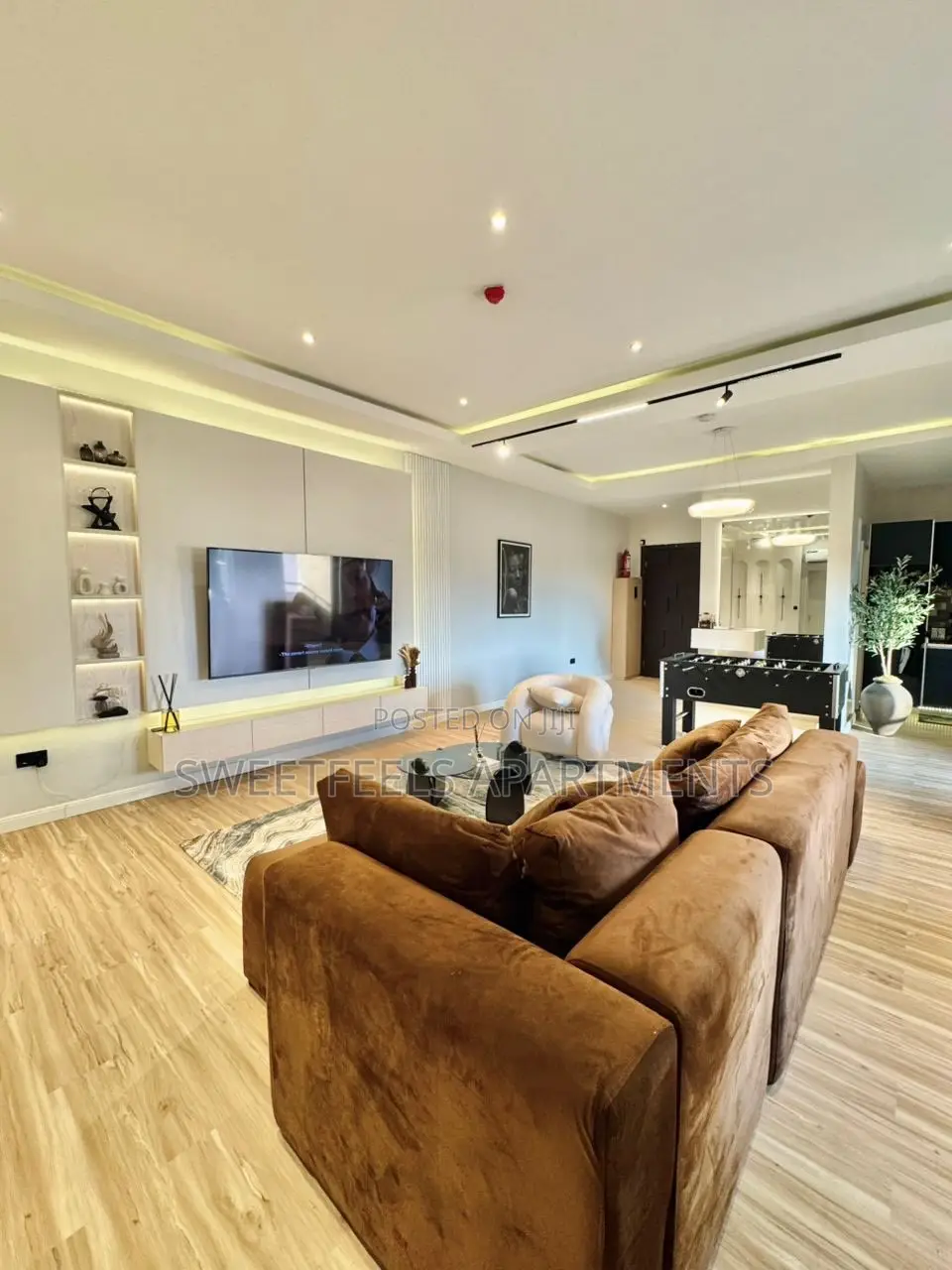 Luxury 2 Bedroom Apartment on the 5th Floor With City View in Victoria Island Extension