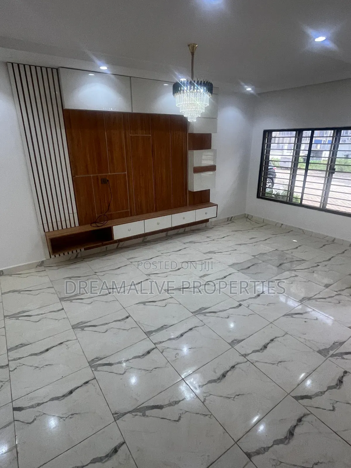 4bdrm Duplex in Jahi for sale in Jahi