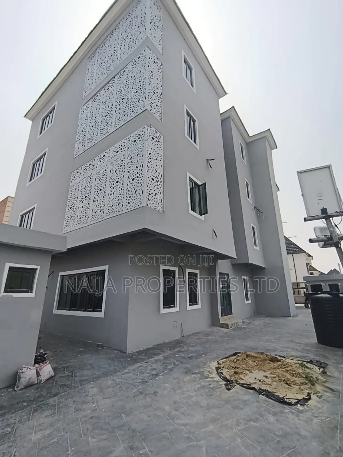 220sqm Office Space at Chevron, Lekki for Rent in Lekki