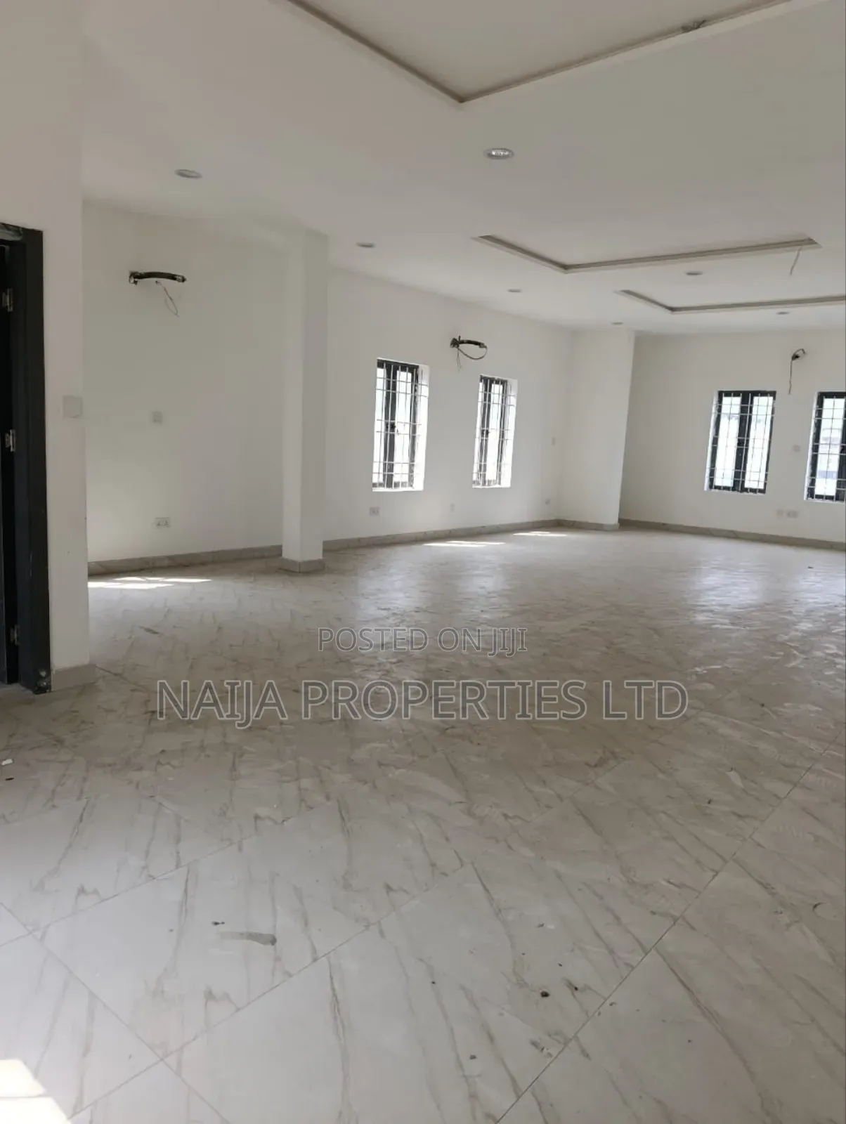 220sqm Office Space at Chevron, Lekki for Rent in Lekki