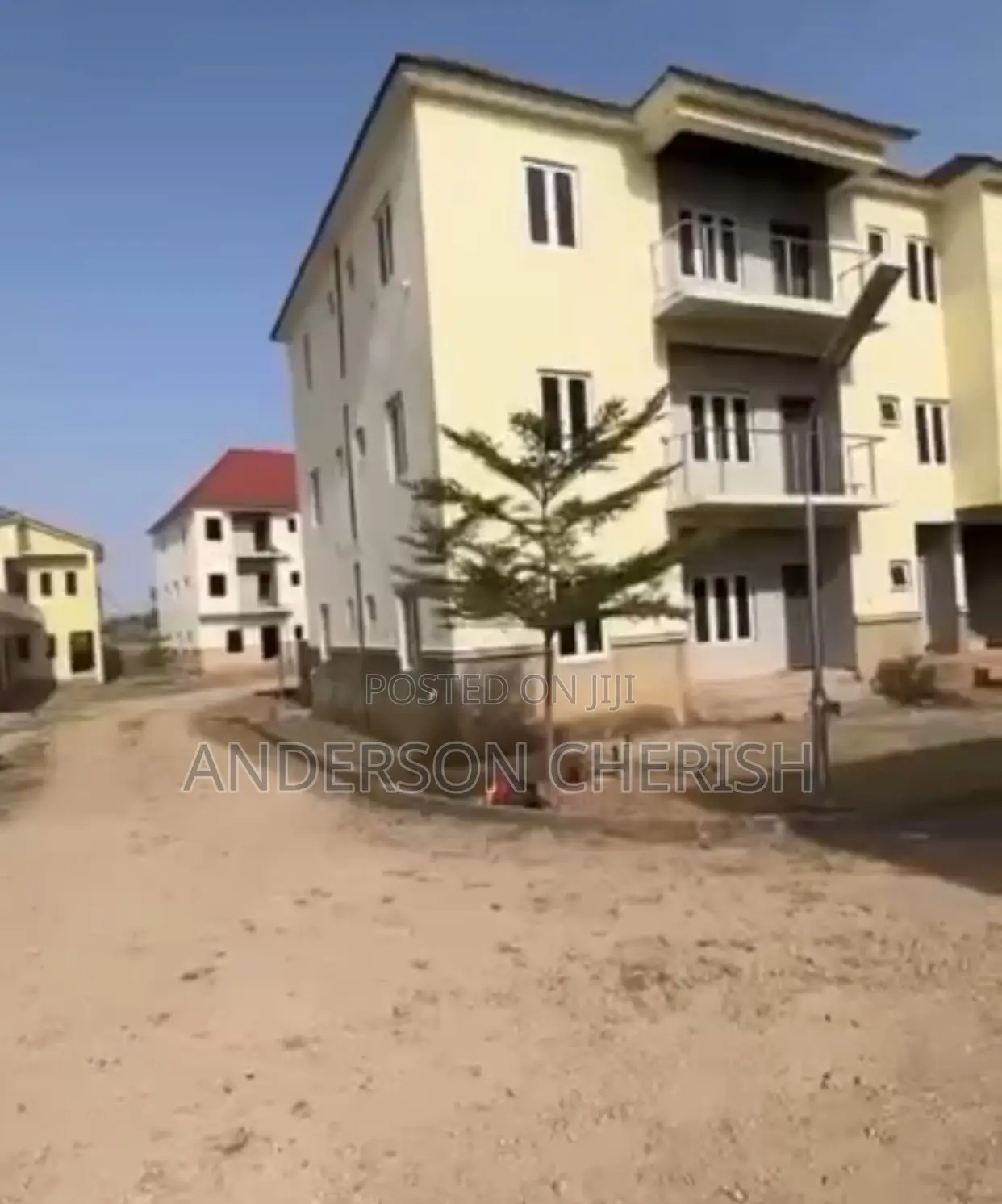2bdrm Block of Flats in Idu for sale in Idu