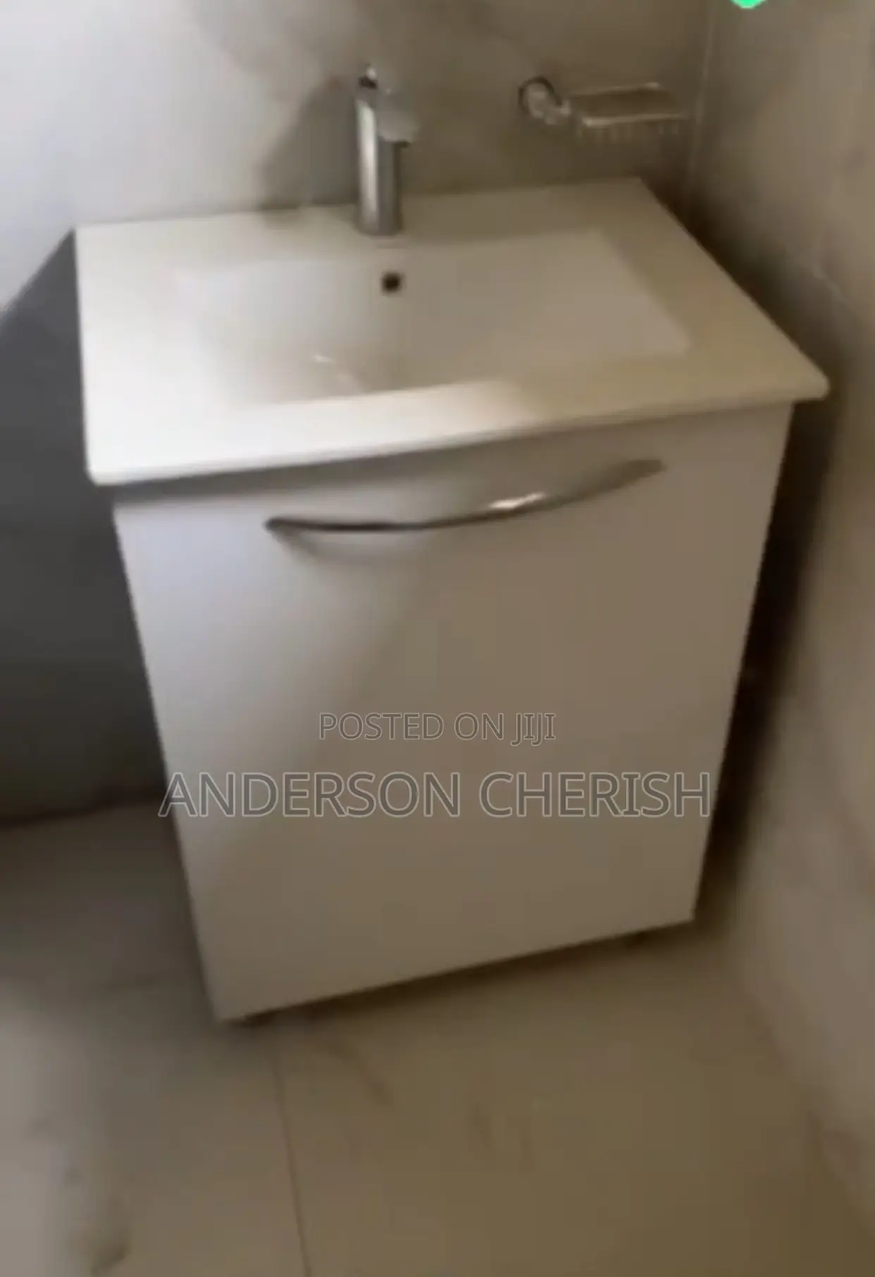2bdrm Block of Flats in Idu for sale in Idu