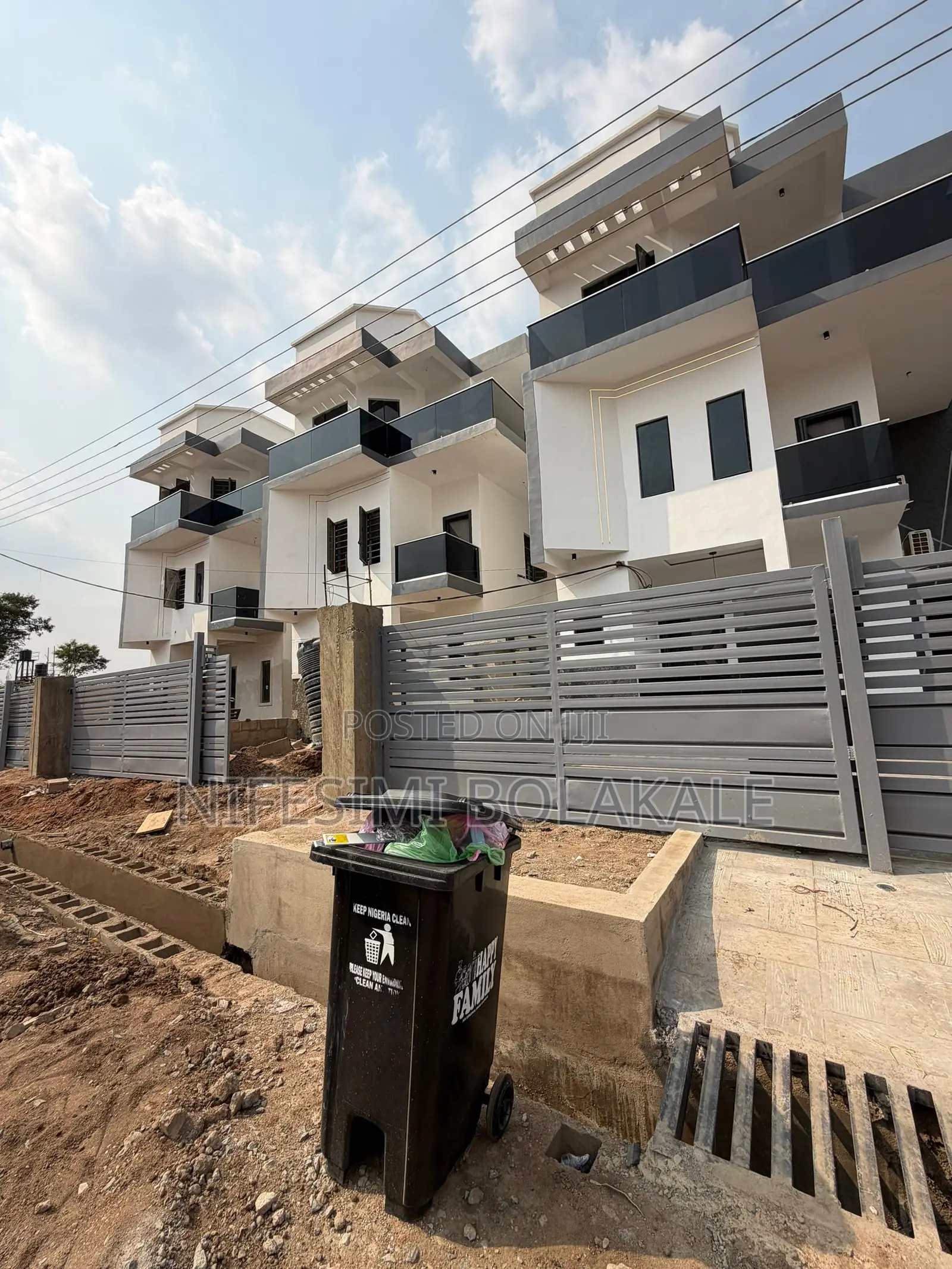 4bdrm Duplex in Carlton Gate Estate, for sale in Akobo