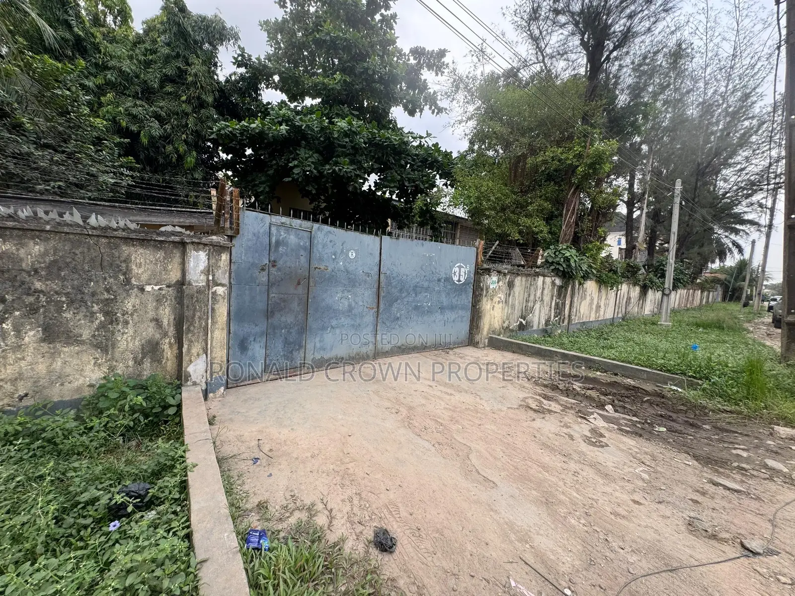 1000 SQM of Land With Demolishable Building in Ikeja GRA
