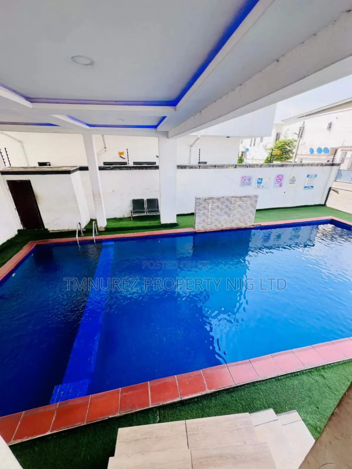 3bdrm Duplex in Orchild Road, Chevron for rent in Chevron
