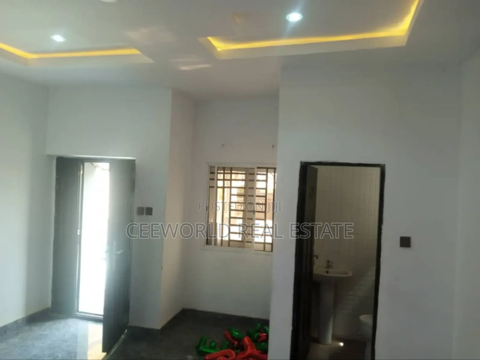 1bdrm Apartment in Oluyole Main Estate for rent in Oluyole Estate