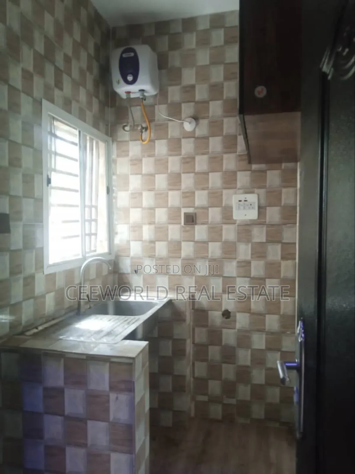 1bdrm Apartment in Oluyole Main Estate for rent in Oluyole Estate