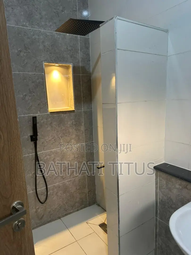 3bdrm Block of Flats in Durumi for sale in Durumi