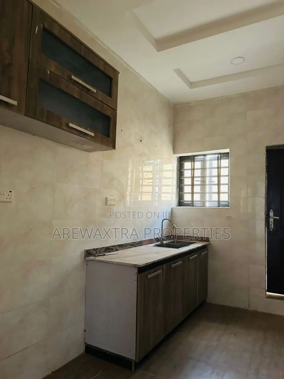 5bdrm Bungalow in Ayegoro Estate, Akobo for sale in Akobo