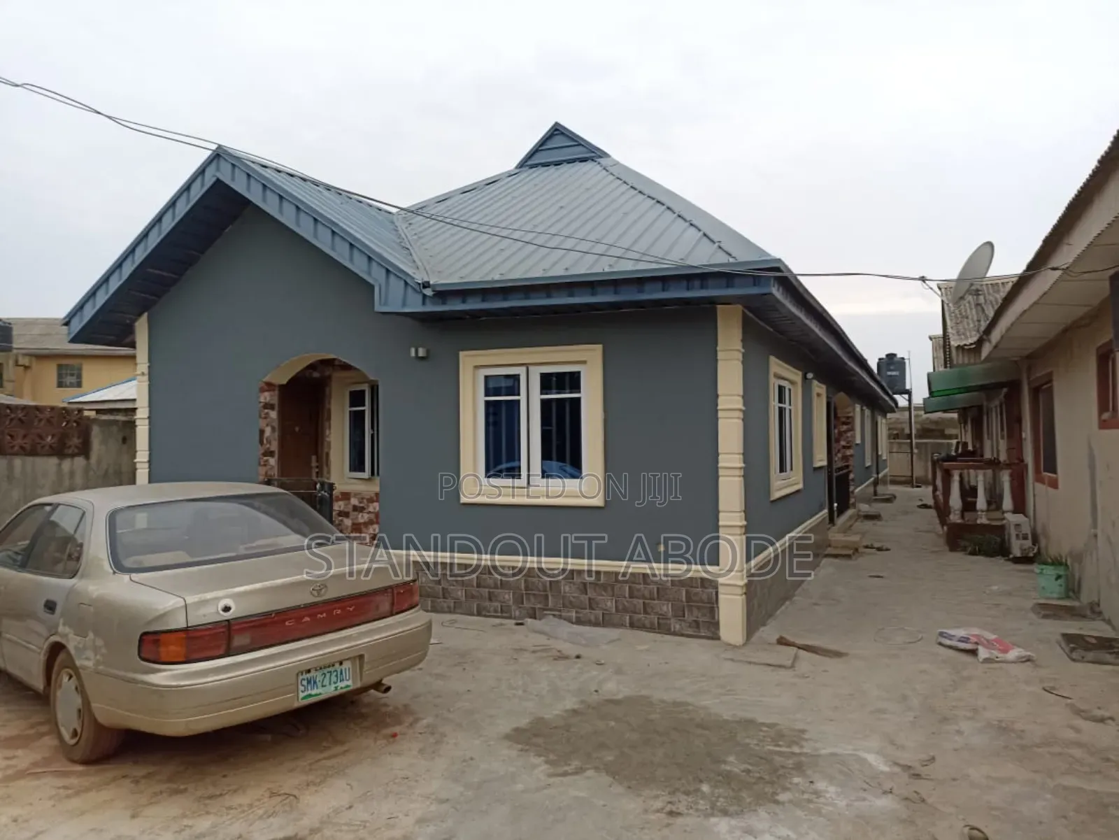 2bdrm Apartment in Ilupeju Estate Off for sale in Ijede / Ikorodu